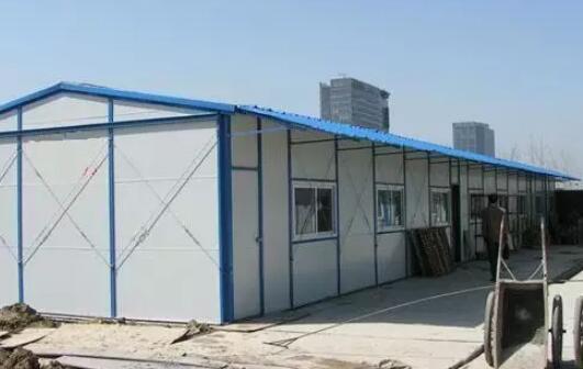 济南地铁项目施工使用中筑住人集装箱房